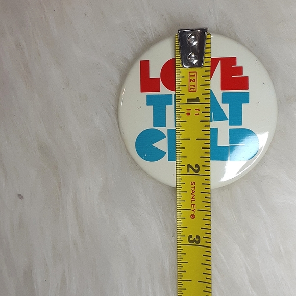 💜Vintage Love That Child Pinback Button - Picture 6 of 8